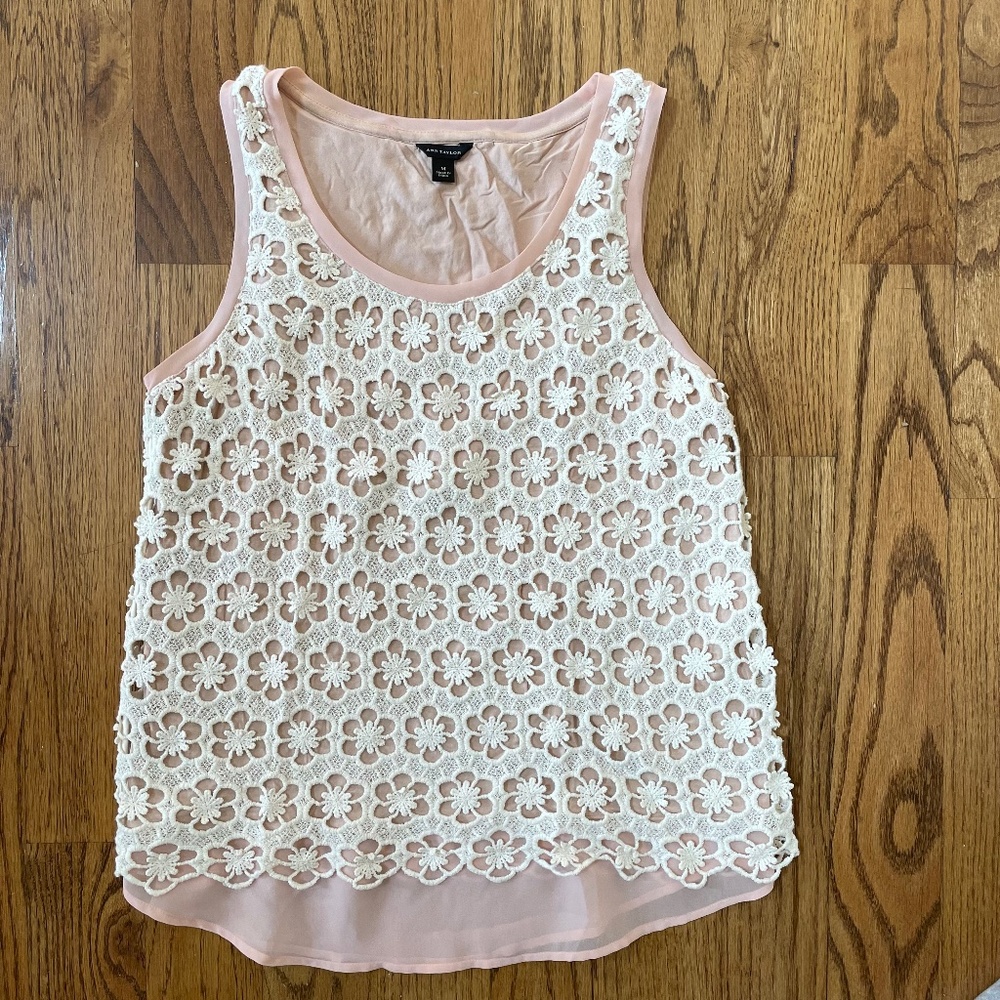 🔥 Sale 5 for $20 🔥 - Women’s Ann Taylor Blouse